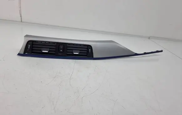 BMW 3 GT F34 Dash center air vent grill 9218552