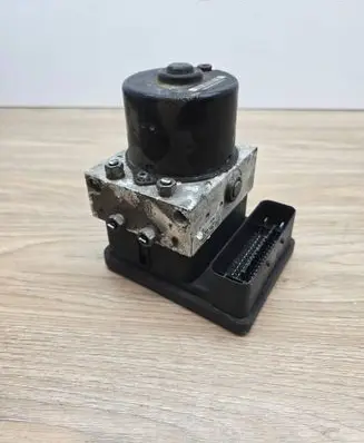Volvo V50 ABS Pump 30742665AA 00001251F0 10096004253