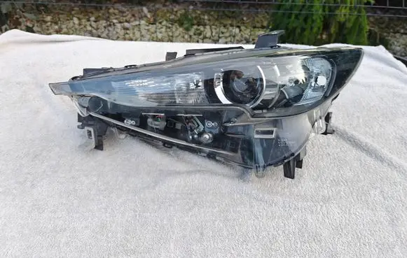 Mazda CX-5 II Headlight/headlamp K12451040 K2442 W395343