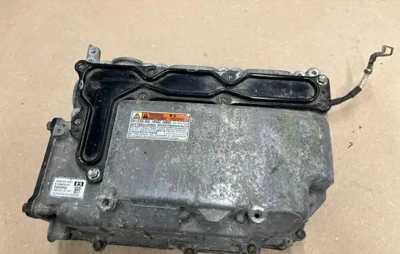 Toyota Prius (XW30) Voltage converter inverter G9200-47161