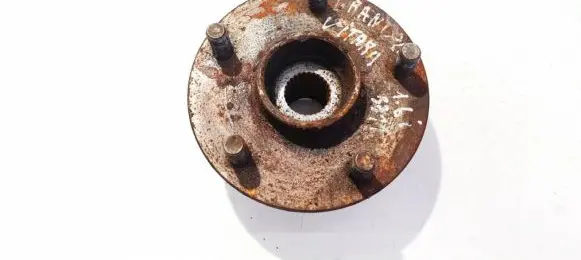 Suzuki Grand Vitara II Front wheel hub