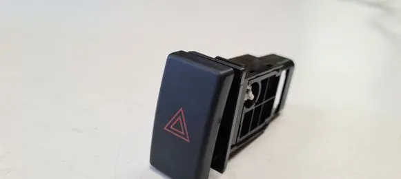 Toyota Avensis T250 Hazard light switch 157963 TR9503