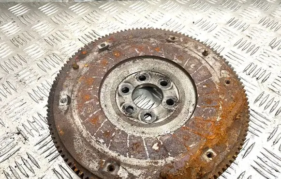 Volkswagen Polo V 6R Flywheel 03D105333 03D105271