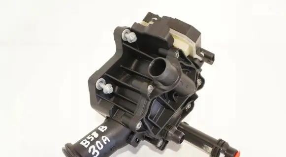 BMW 1 F20 F21 Thermostat housing 7642854