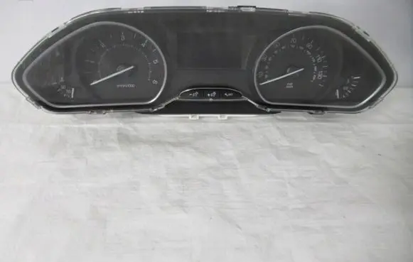 Peugeot 2008 I Speedometer (instrument cluster) 9813849580