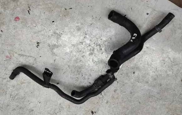 Volkswagen Golf VI Engine coolant pipe/hose