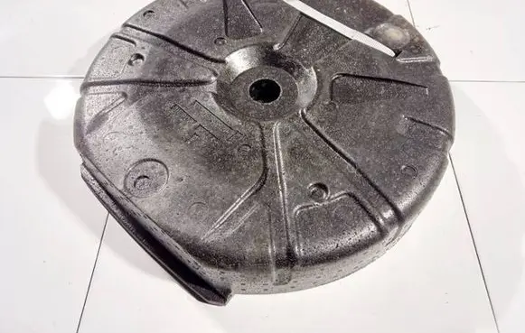 Volkswagen Touran I Spare wheel section trim 1t0863470