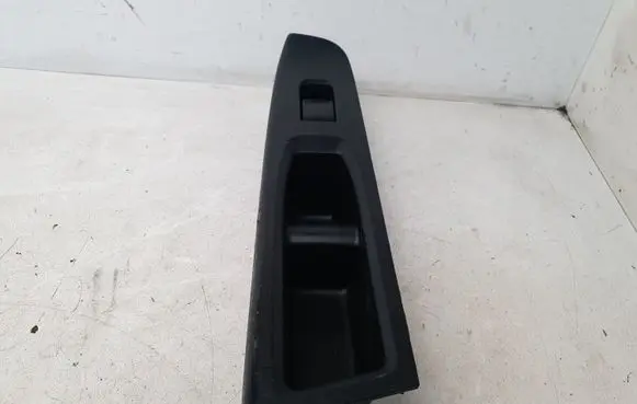 Toyota Yaris Electric window control switch 742310D700