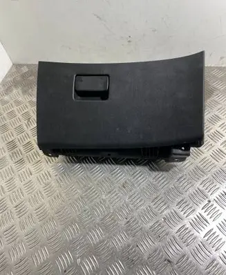 Opel Zafira C Glove box 1130242X