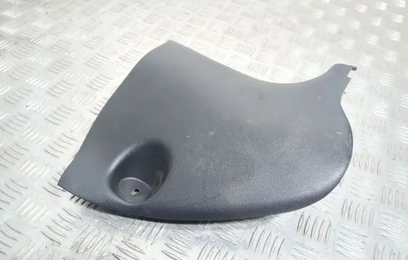 Foot area side trim