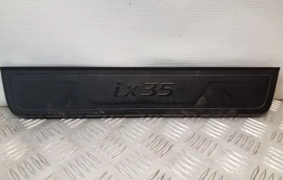 Hyundai ix35 Rear sill trim cover 858732Y100