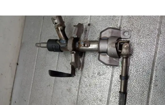 Peugeot 206 CC Steering wheel column trim