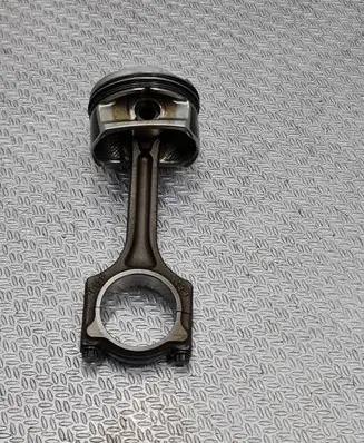 Citroen C4 II Piston with connecting rod