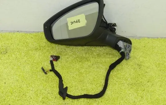 Volkswagen Tiguan Front door electric wing mirror 57186701BH