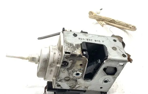 Audi A4 S4 B5 8D Front door lock 8D1837015F