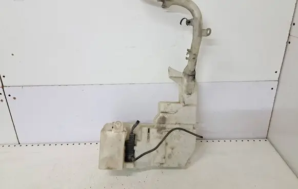 Honda Civic Windshield washer fluid reservoir/tank