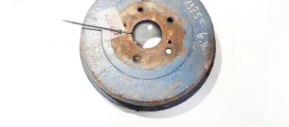 Drum brake (rear)