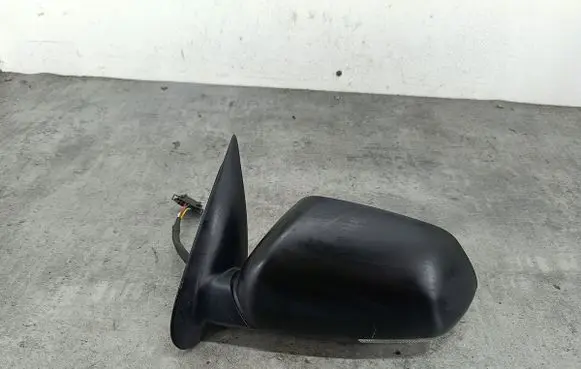 Skoda Octavia Mk2 (1Z) Front door electric wing mirror