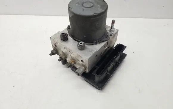 Toyota Avensis T270 ABS Pump 0265951567
