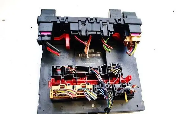 Skoda Octavia Mk2 (1Z) Fuse box set 3c0937049e 28022870