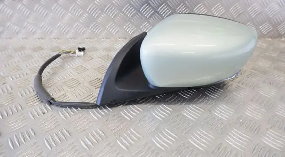 Nissan Leaf II (ZE1) Front door electric wing mirror SK050404