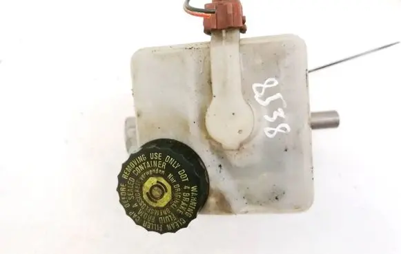 Brake fluid reservoir