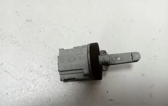 Volkswagen Caddy Interior temperature sensor 1K0907543A