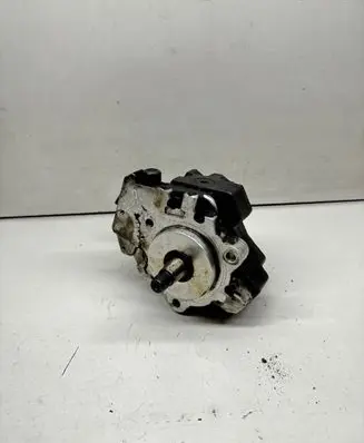 BMW 5 E60 E61 Fuel injection high pressure pump 7798333 0445010146 856111