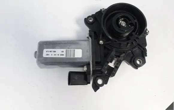 Audi A8 S8 D4 4H Front door soft close latching motor 4F0837059A