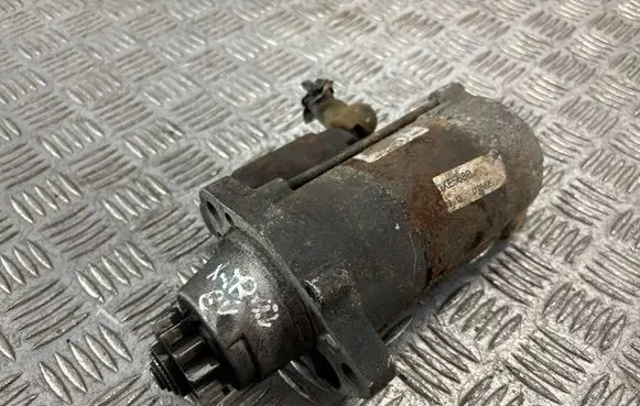 Nissan X-Trail T30 Starter motor 670671 M8T71471 543913