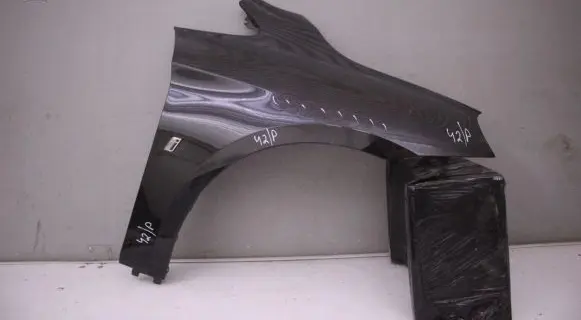 Fender mounting bracket