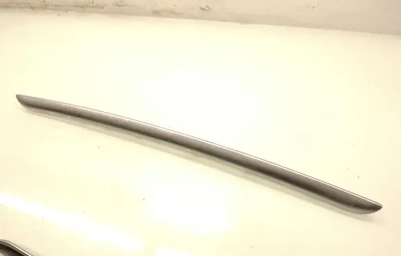 Mercedes-Benz ML W164 Dashboard glove box trim A1646830270