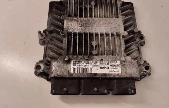 Ford Focus C-MAX Engine control unit/module 4M5112A650ZD 9AHD 4M5112A650