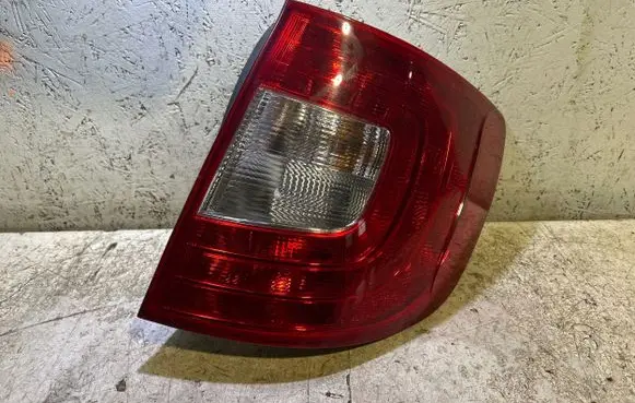 Skoda Superb B6 (3T) Rear/tail lights 156651920R
