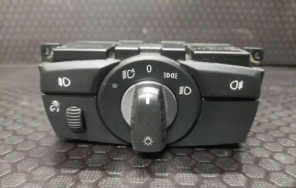 BMW 5 E60 E61 Light switch 6988565 33295201 30071110335899