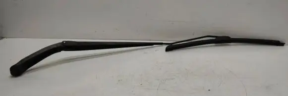 Chrysler Voyager Windshield/front glass wiper blade 24030776 A4130