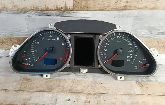 Audi A6 S6 C6 4F Speedometer (instrument cluster) 4F0920901F