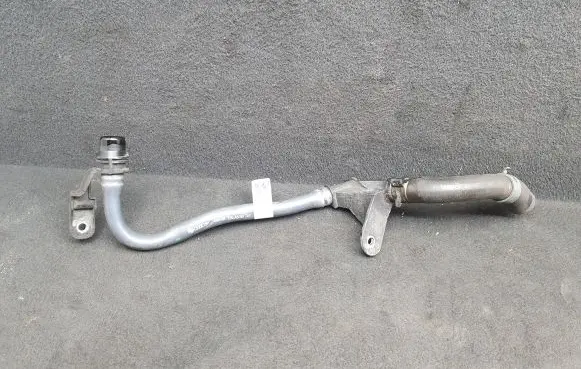 Audi A4 S4 B9 Engine coolant pipe/hose 8W0145670B 8W0145930 8W0145670E