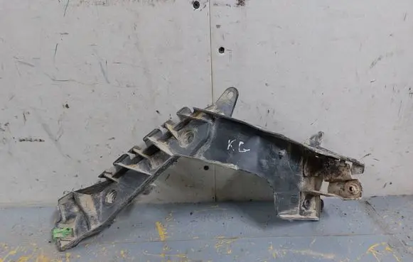 Renault Scenic II - Grand scenic II Rear bumper mounting bracket 8200156748 00003345