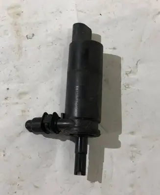 BMW 5 E60 E61 Headlight washer pump 8377613