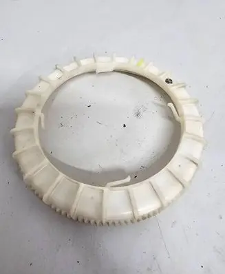 Toyota Prius (NHW20) In tank fuel pump screw locking ring/nut 