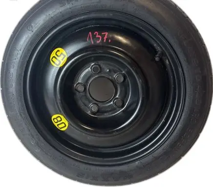 Hyundai i30 R20 spare wheel