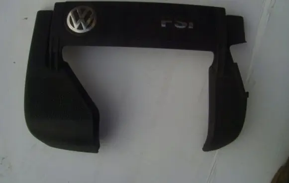 Volkswagen Golf V Engine cover (trim)