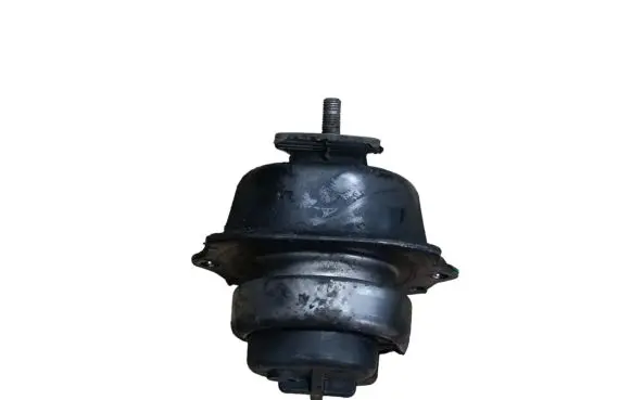 BMW X5 E70 Engine mount bracket 677381701