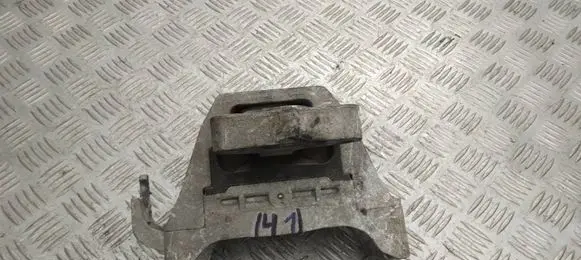 Opel Zafira C Engine mount bracket 13347453