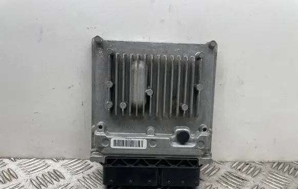 Mercedes-Benz A W176 Engine control unit/module A6519003001 A6519011701 28392035