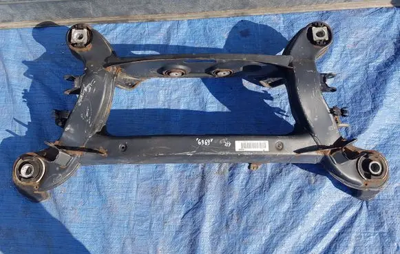 Mercedes-Benz SLK R172 Rear subframe 1723500400BBY 1723500400 3898814