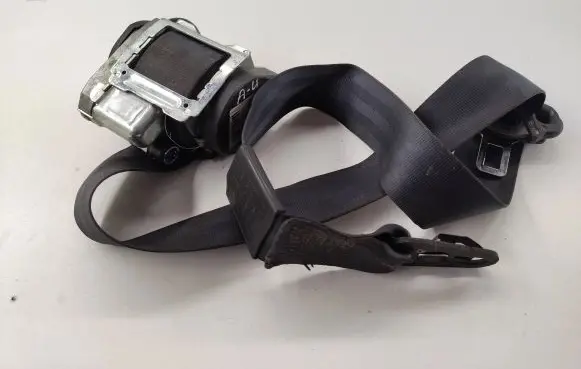 Audi A4 S4 B7 8E 8H Front seatbelt