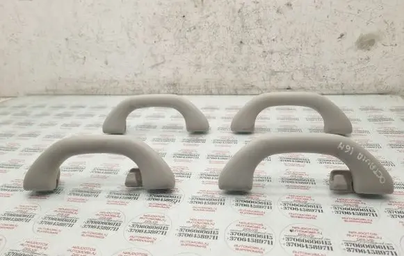Skoda Octavia Mk3 (5E) A set of handles for the ceiling 561857607C 561857607B