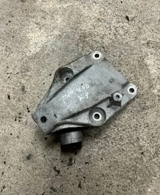 BMW 5 F10 F11 Engine mounting bracket 6777623 601924 ES1140